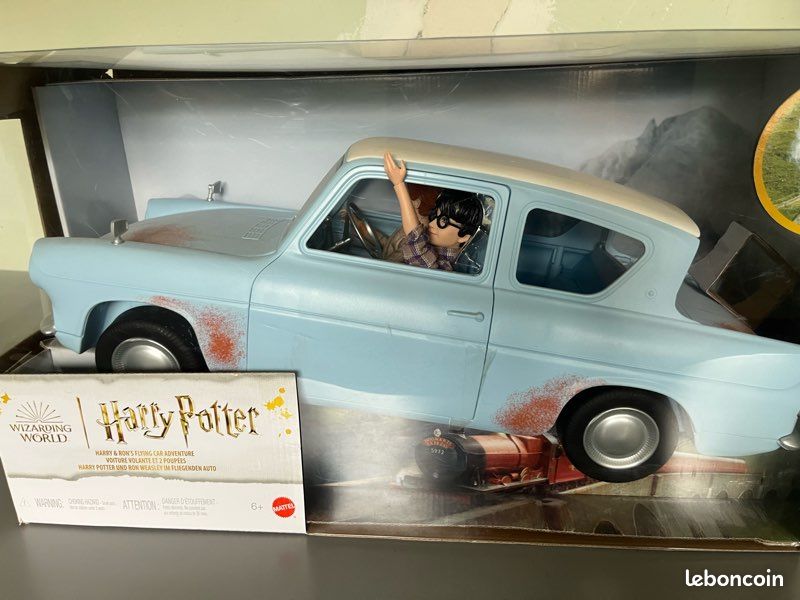 Voiture Volante NEUVE de Harry Potter et Ron (image 2)