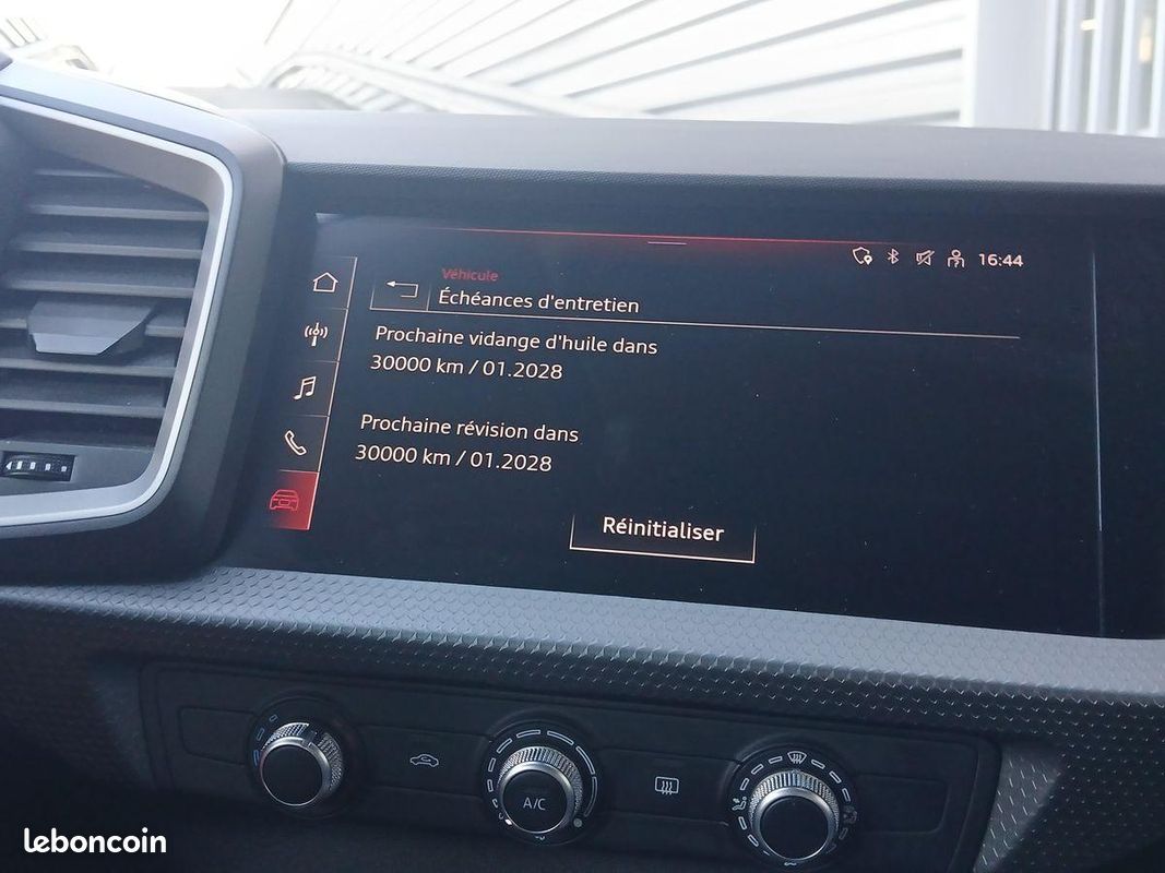 AUDI A1 Sportback 30 TFSI 110 ch S tronic 7 Advanced 2 (image 15)