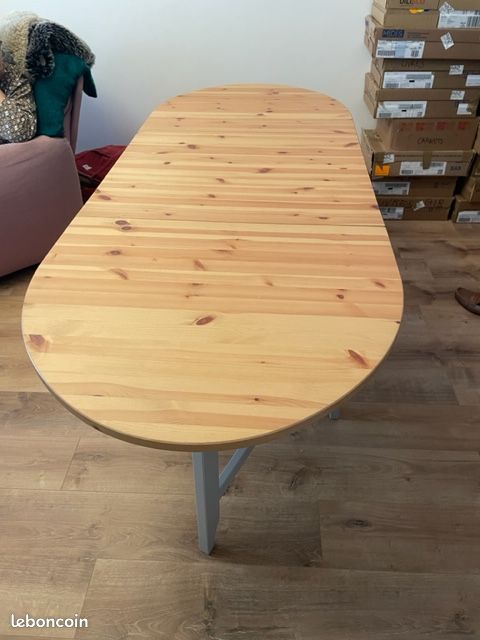 Table et chaises (4) IKEA (image 1)