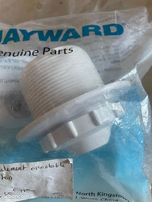 Buse refoulement 3310 orientable Hayward Cofies piscine béton (image 1)