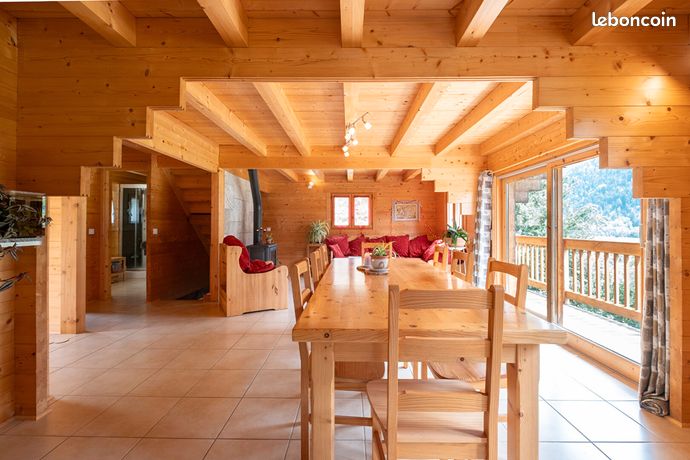 Chalet 6 pièces 180 m²
