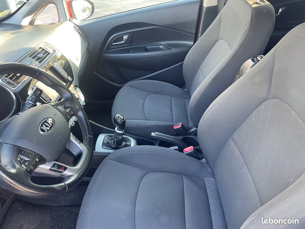 KIA Rio Spirit 1.4 CRDI 90 (image 8)