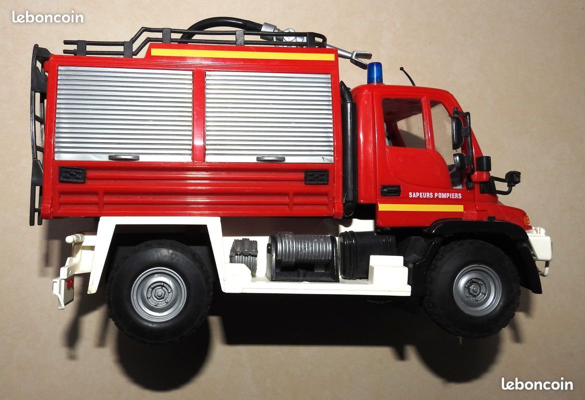 Camion pompier (sonore et lumineux) (image 2)
