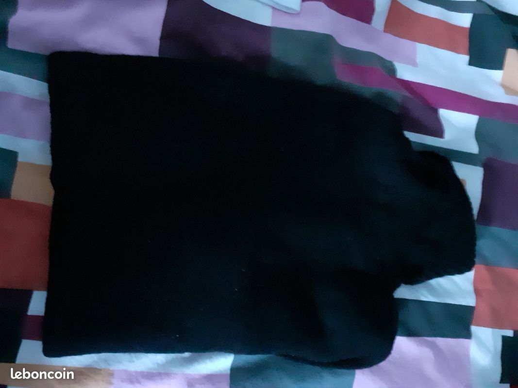 Pull noir col roulé taille s (image 6)
