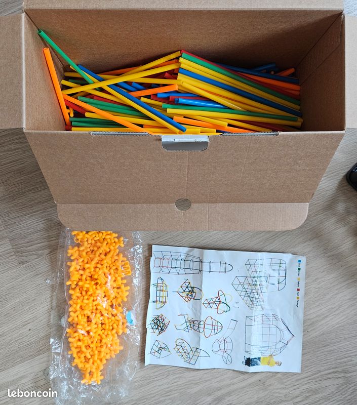 Lot jeux de construction et circuits et dominos (image 9)