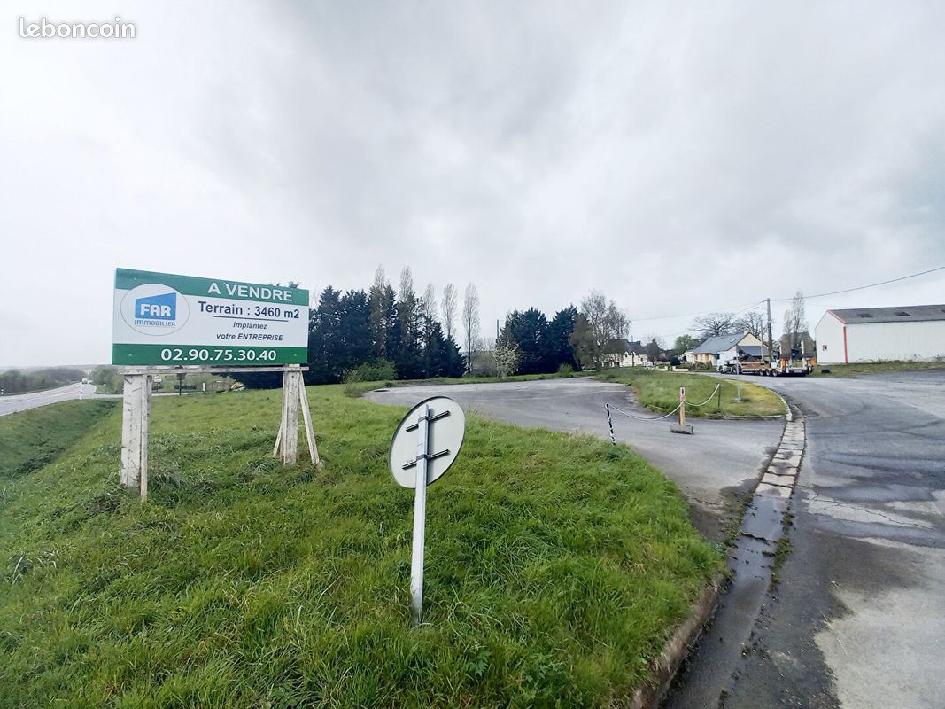 Terrain 3460 m² · à Châtillon-en-Vendelais · 3 460 m² · 79 800 €