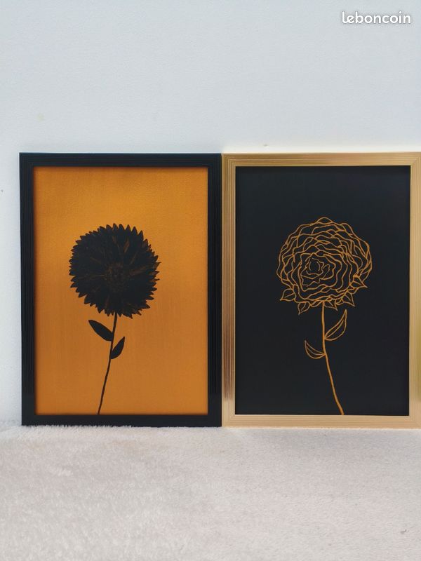 Lot de 2 tableaux floraux modernes A4 encadrés noir et or (image 1)