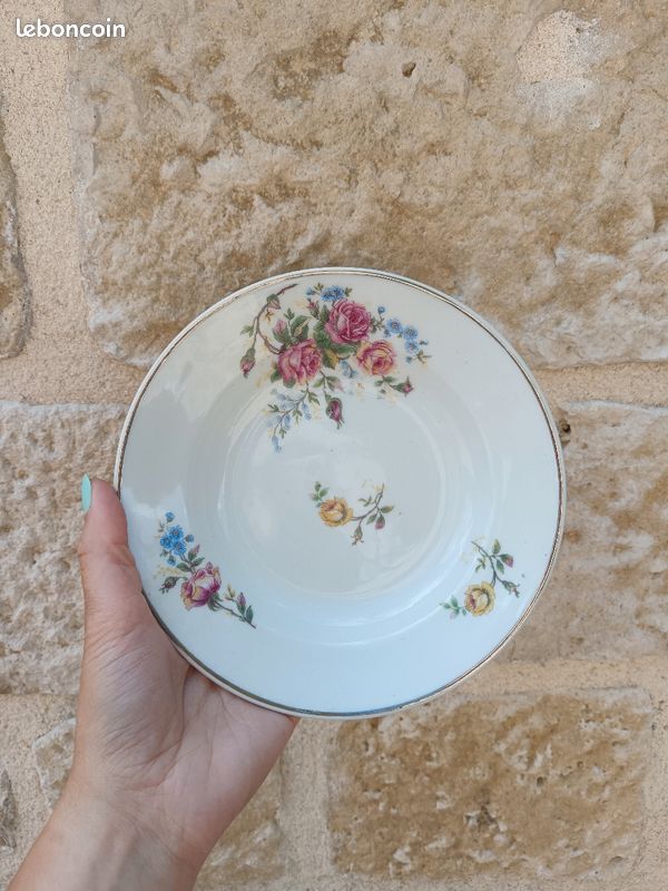 6 assiettes semi creuses porcelaine de Limoges roses (image 2)