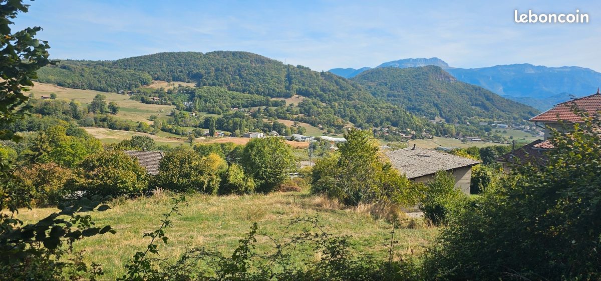 Terrain a vendre voiron 1156 m2 · 220 000 €