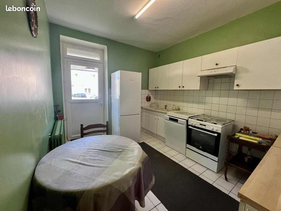 Appartement 3 pièces 69 m² · à Montceau-les-Mines · 69 m² · 32 500 €