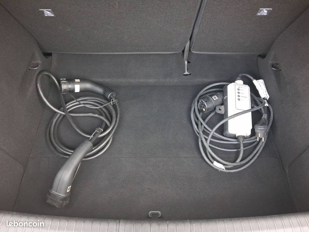 RENAULT Megane E-Tech EV60 220 ch super charge Techno (image 12)