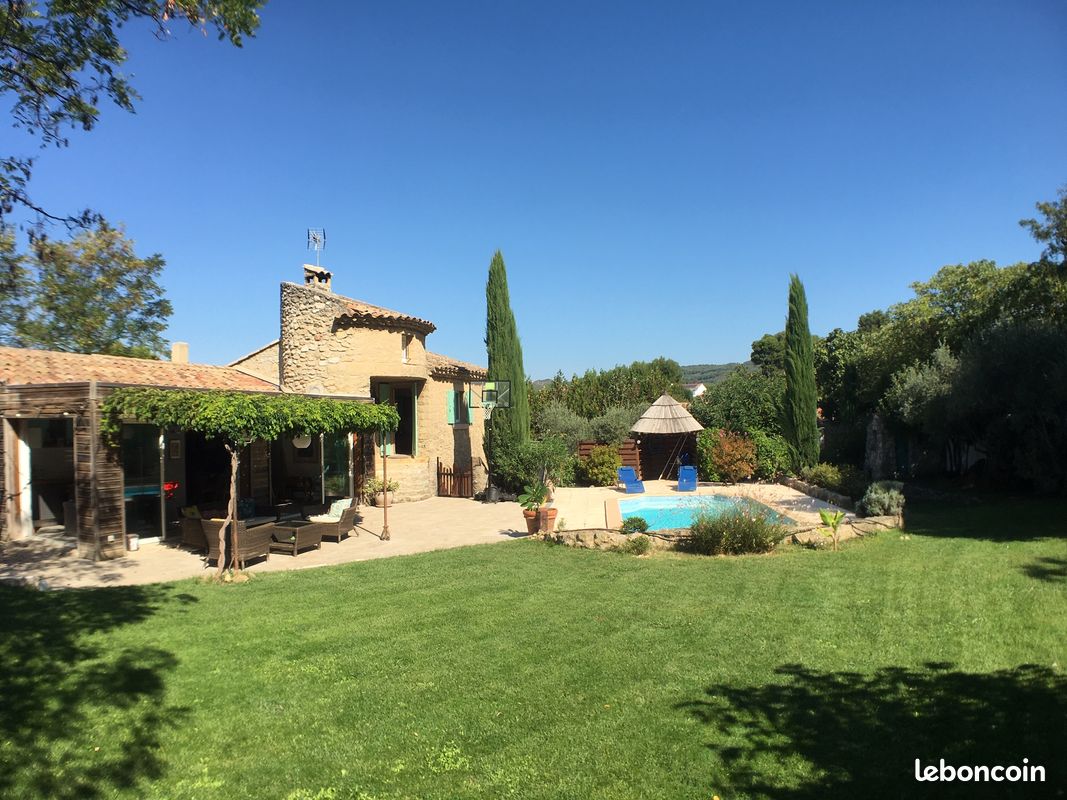 Maison 8 pièces 200 m² · à Lambesc · 200 m² · 740 000 €