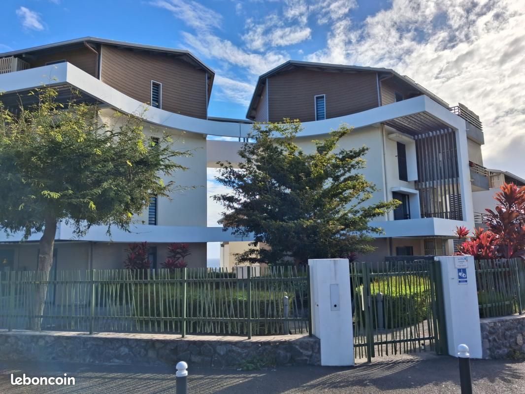 Appartement 4 pièces 75 m² · à Saint-Pierre · 75 m² · 966 €