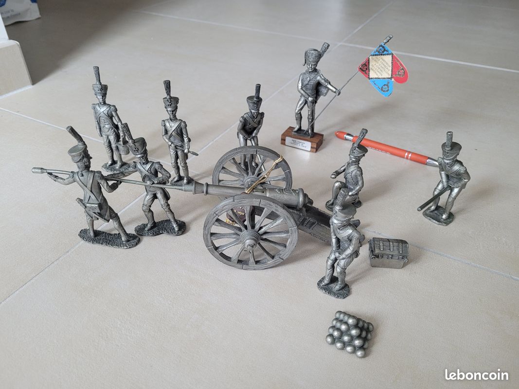 Lot De Soldats De Plomb – Figurines Plates En étain – Collection (Occasion)