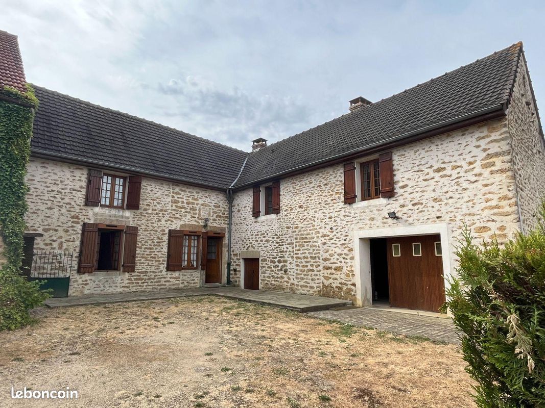 Maison 6 pièces 159 m² · à Athie · 159 m² · 195 000 €
