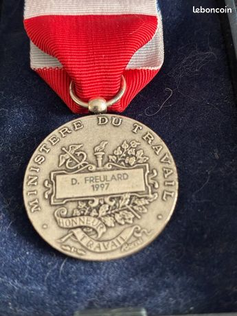 Médaille du travail / 1984 / Signé A. Borrel - Collection