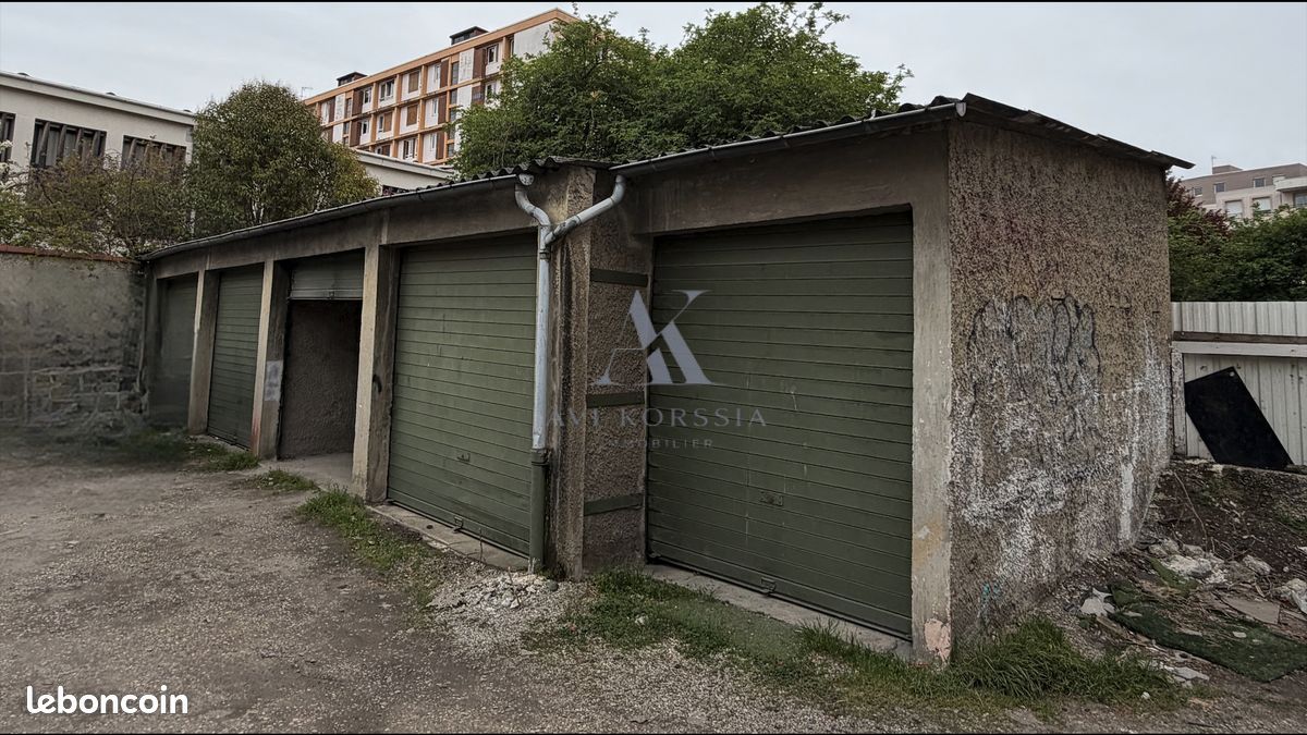 Parking 13 m² · à Villeurbanne · 13 m² · 110 €/mois