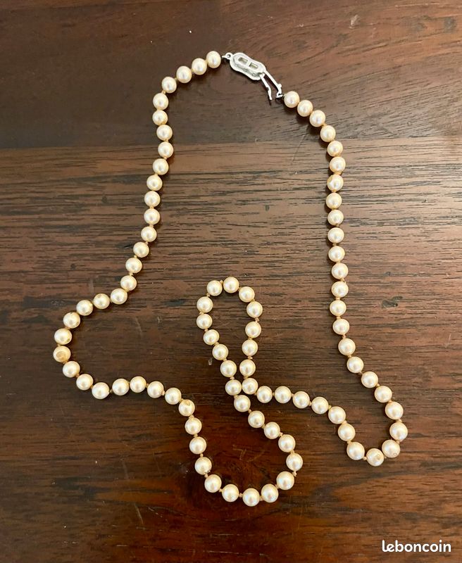 Ciondolo ovale in pirite fatto a mano: gioielli boho in argento sterling antico - Italia Ciondolo ovale in pirite fatto a mano: gioielli boho in argento sterling antico - Italia