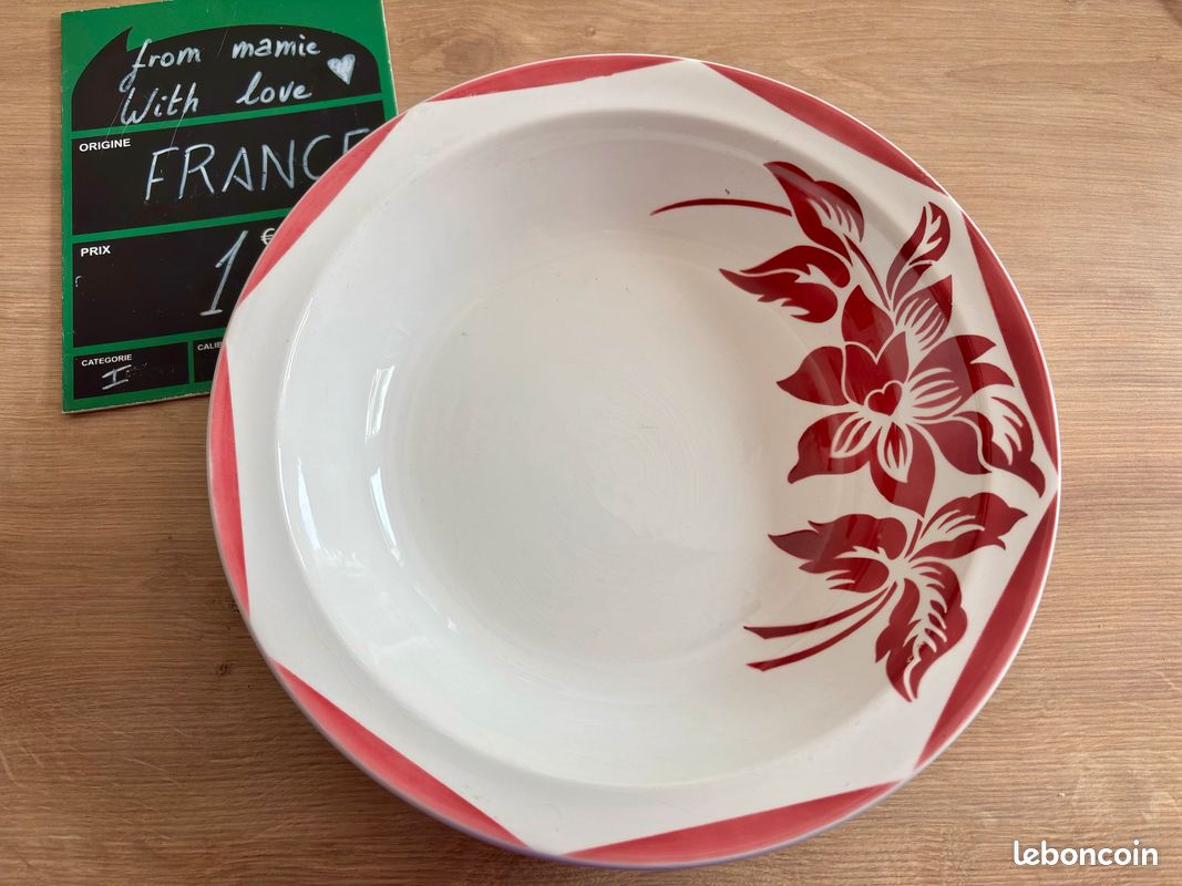 Plat creux vintage Jacky - Sarreguemines vaisselle ancienne fleur bordeaux (image 2)