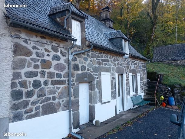 Maison traditionnelle au pied du Puy Mary