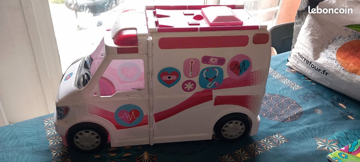 Camion médical Barbie Jeux Jouets