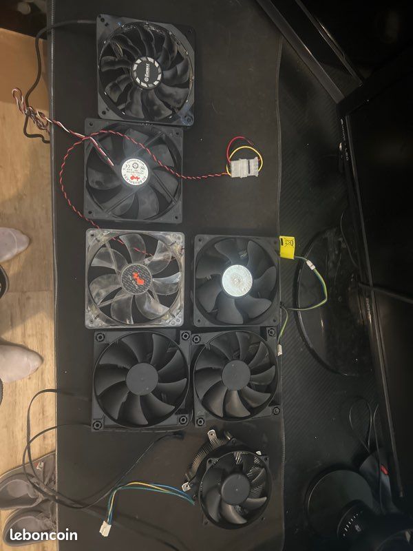 Je vends six ventilateurs de PC (image 1)