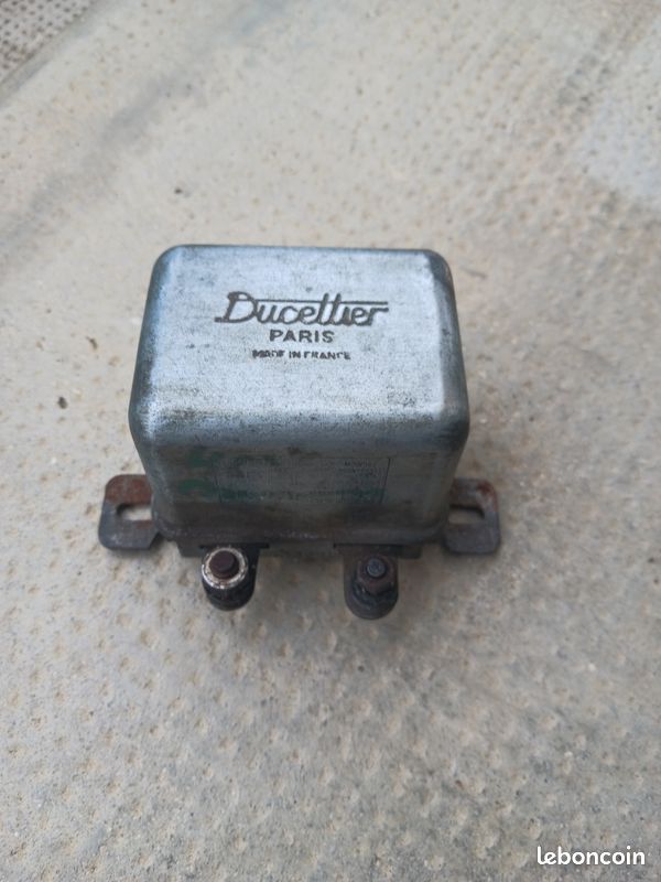 Régulateur dynamo 1331C Dauphine, 4CV, Citroën traction, u23 (image 1)