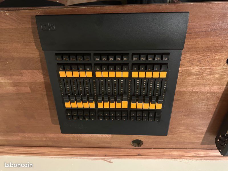 Grand ma 2 Fader (image 1)