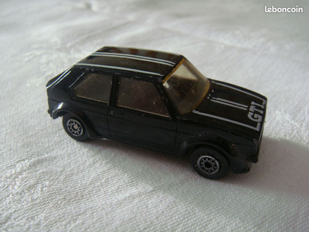 Voiture VW GOLF GTI noir / MC TOY Ech ? (image 2)