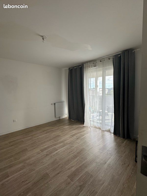 Appartement 3 pièces 60 m² · à Choisy-le-Roi · 60 m² · 1 360 €/mois