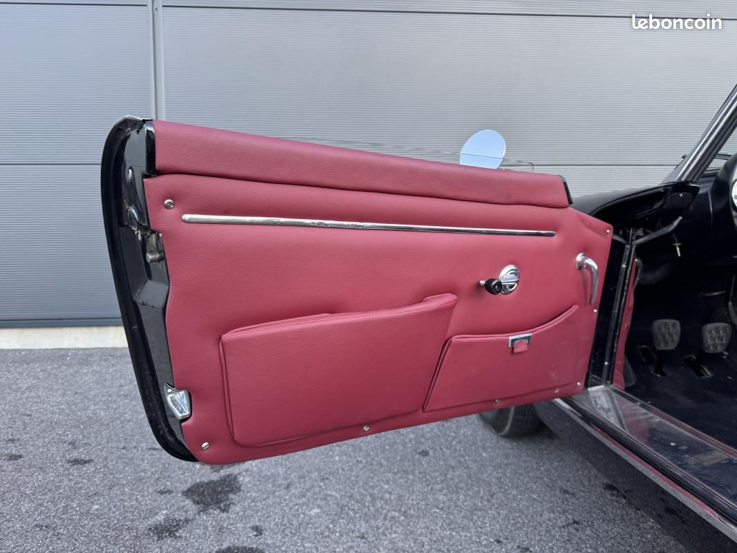 Alfa Romeo 2000 SPIDER TOURING TRÈS BEL ÉTAT 3500 KMS (image 18)