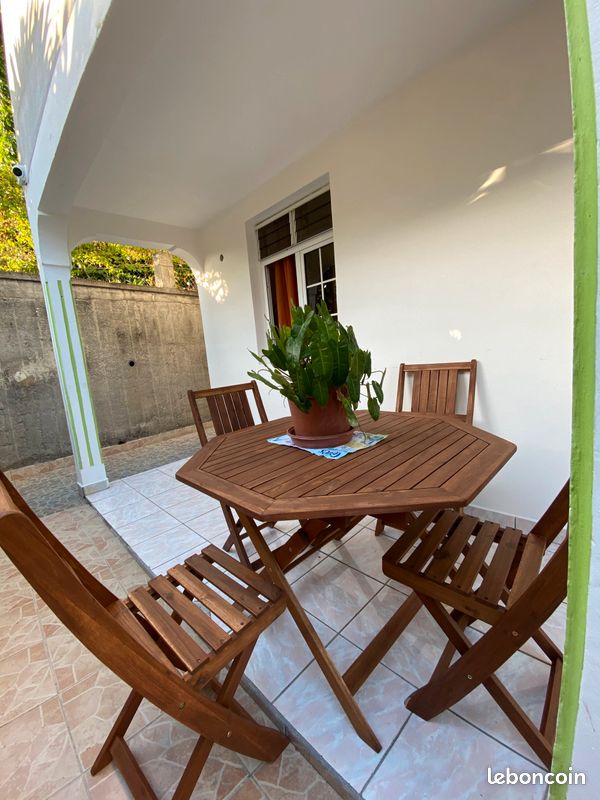 Appartement 2 pièces 28 m² · à Vieux-Habitants · 28 m² · 500 €
