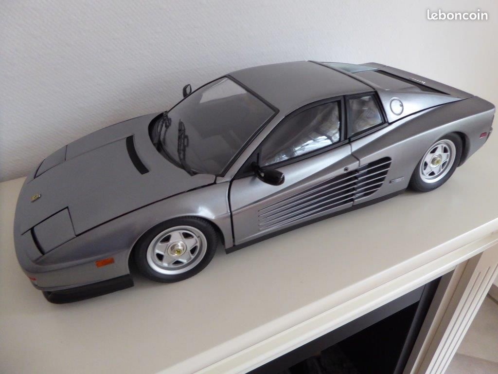 Pocher Ferrari Testarossa TARGA 1/8 schaalmodellen (image 10)