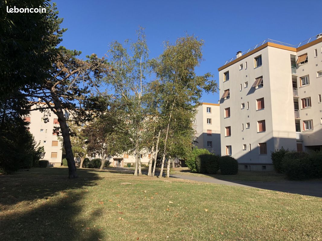 Appartement 4 pièces 69 m² · à Le Plessis-Trévise · 69 m² · 1 105 €