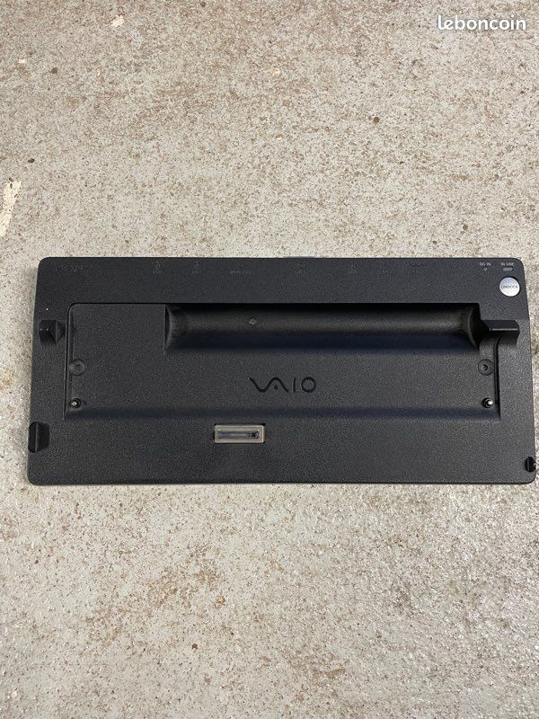 Sony VAIO Docking Station (image 1)