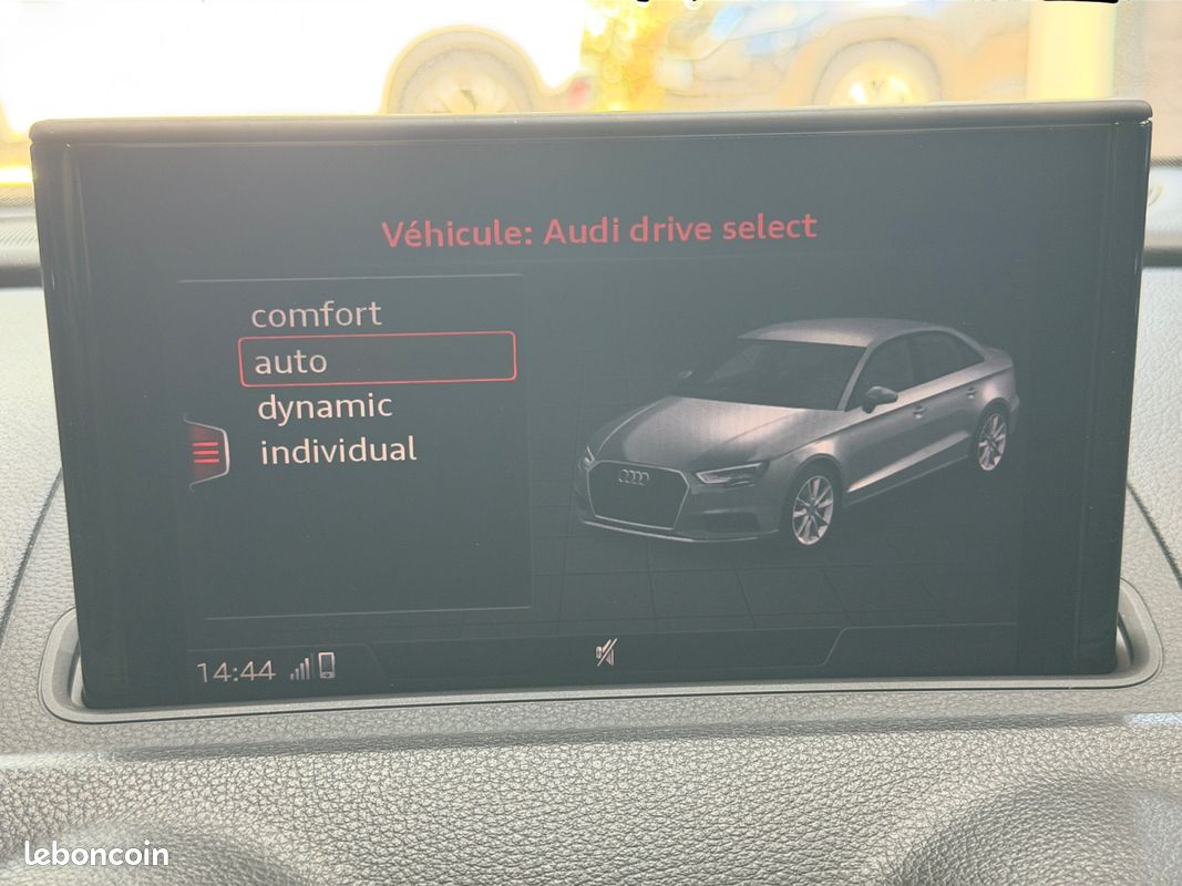 AUDI A3 Berline 1.0 TFSI 115 DESIGN - CarPlay - Coffre Electrique - Keyless - Suivi Complet - 2ᵉ Main - GARANTIE 12 MOIS (image 15)