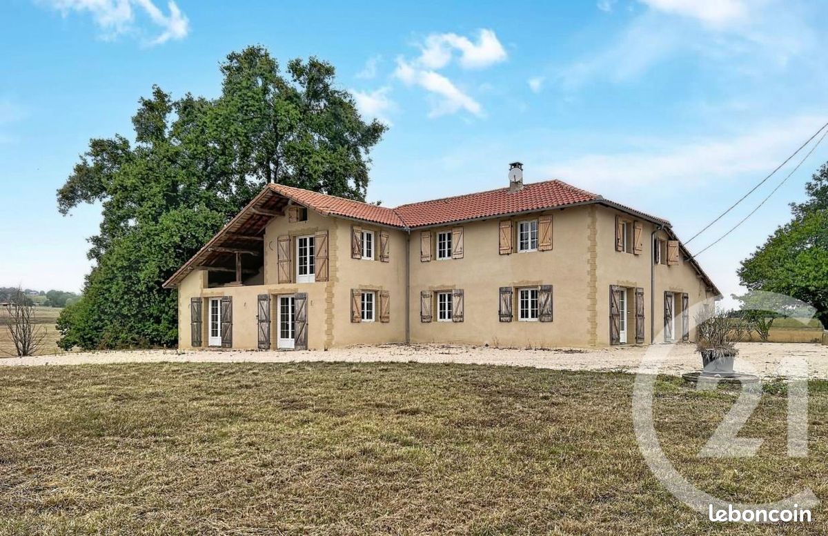 Maison 12 pièces 274 m² · à Sainte-Aurence-Cazaux · 274 m² · 316 500 €