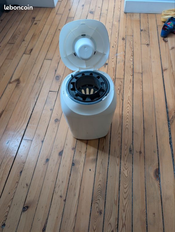 Poubelle à couche tommee Tippee sangenic
sangenic (image 3)