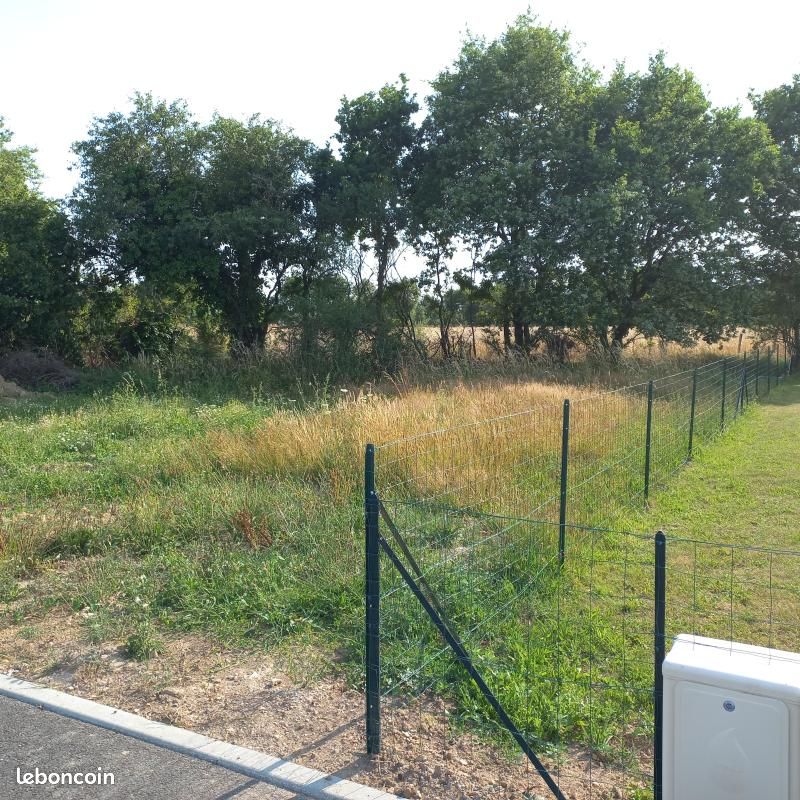 Terrain 580 m² · à Semussac · 79 900 €