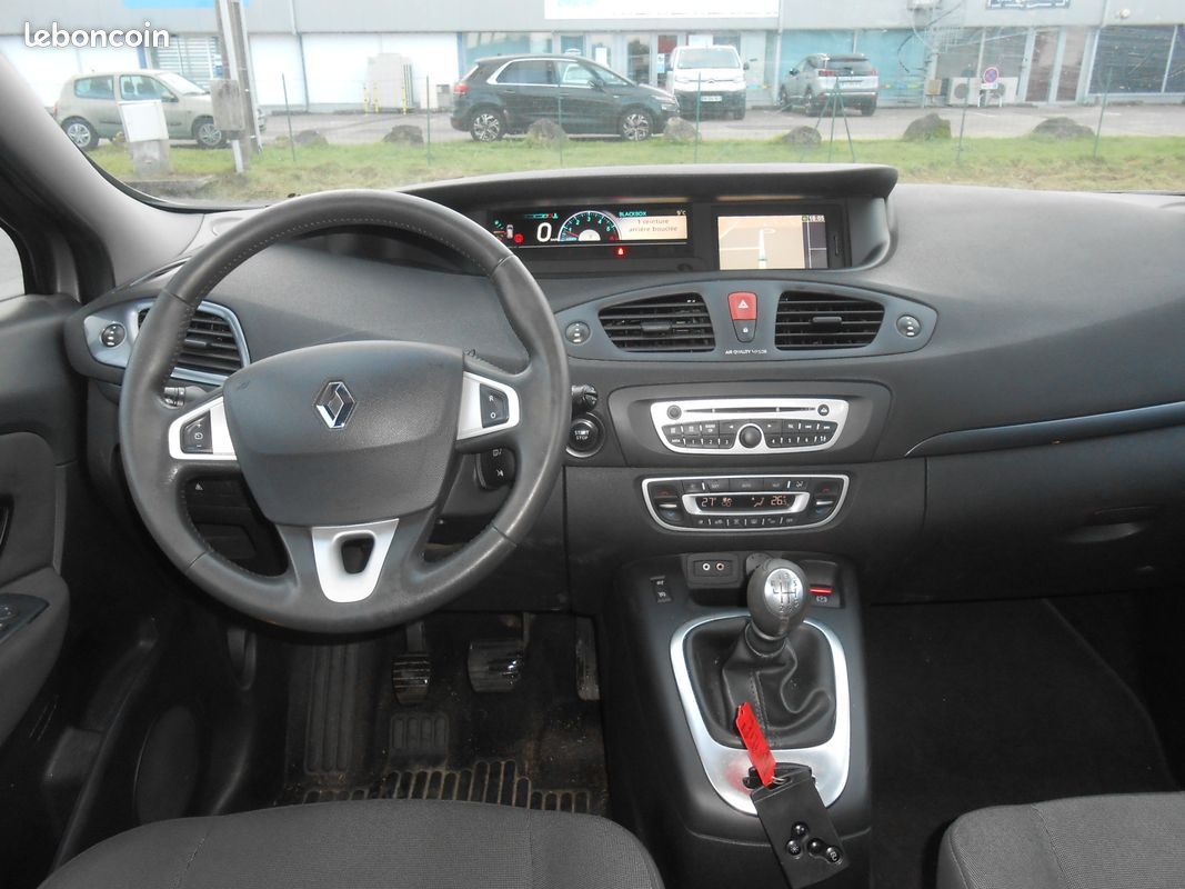Renault Scenic 3 dci 110 15th Anniversaire (image 5)