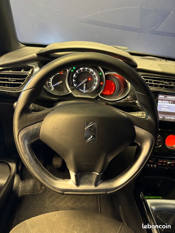 CITROEN DS3 So Chic 1.6 120ch - GARANTIE 12 MOIS - 2011 - Cuir - Jantes 18 - Radar de recul (image 9)