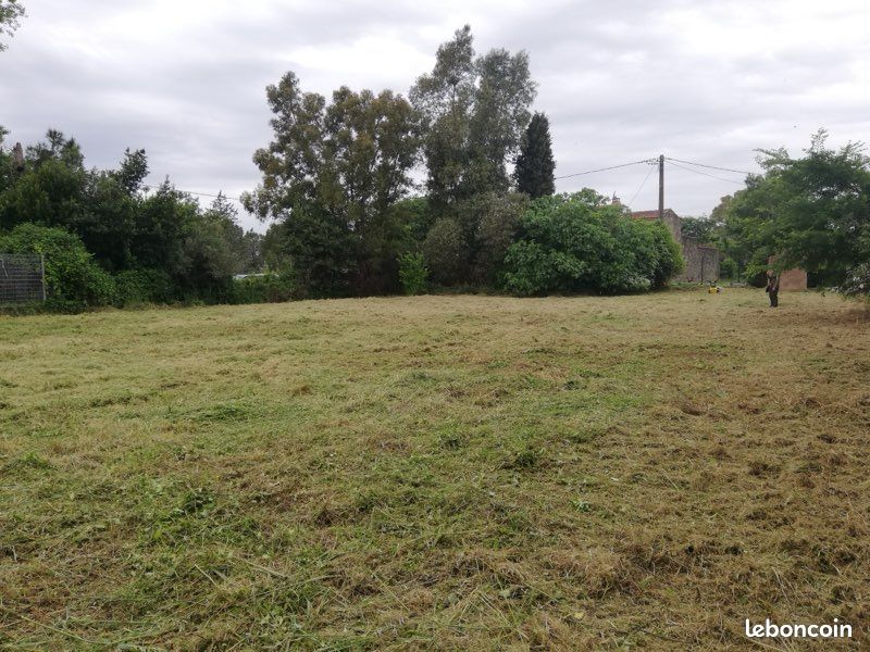 Terrain constructible de 1212m2 · à Le Muy · 285 000 €