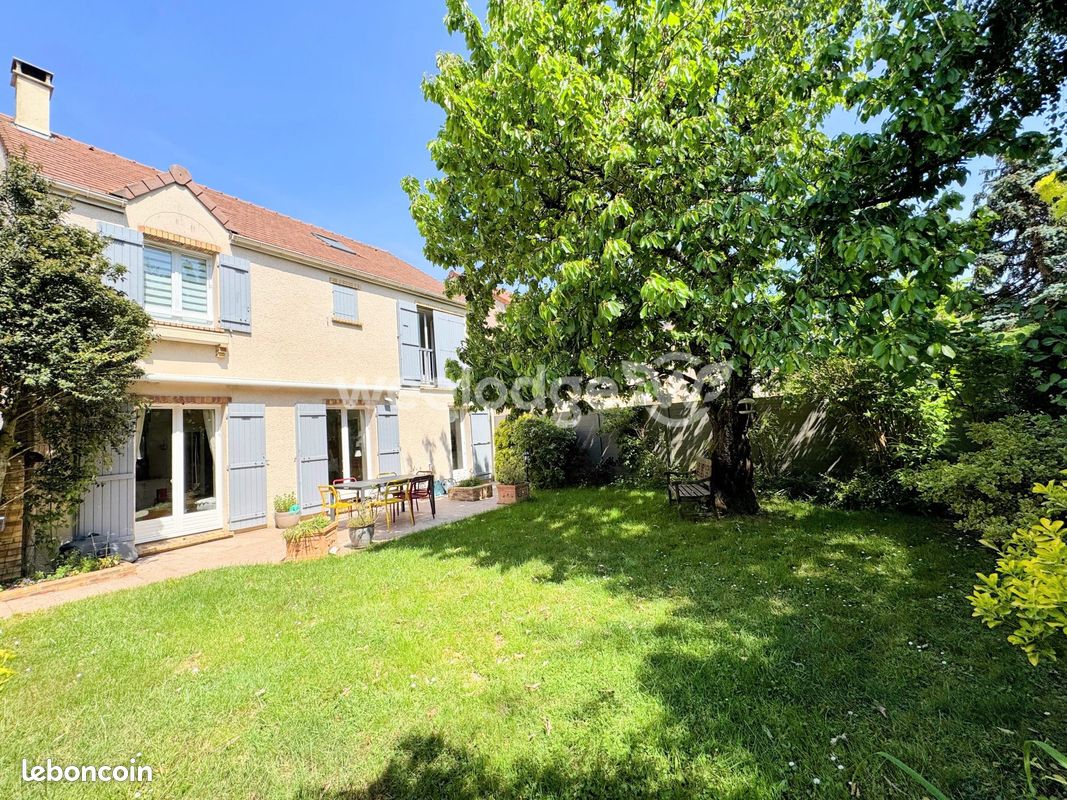 Maison 7 pièces 168 m² · à Élancourt · 168 m² · 529 000 €