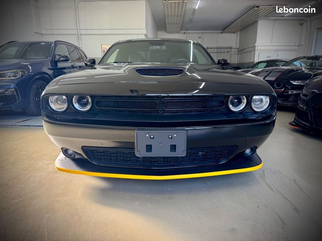 Dodge CHALLENGER R/T 5.7 V8 HEMI 381 ch – Toit ouvrant – CarPlay – Cuir intégral (image 4)
