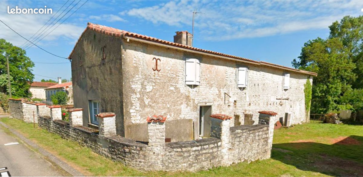Maison 6 pièces 140 m² · à Dampierre-sur-Boutonne · 140 m² · 159 000 €