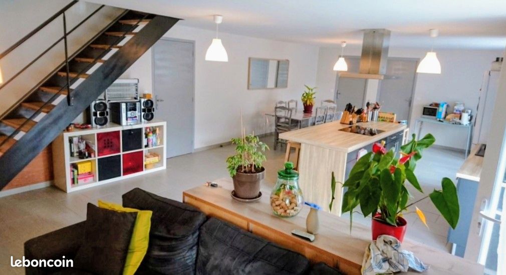 Maison 4 pièces 140 m² · à Saint-Hostien · 140 m² · 836 €/mois