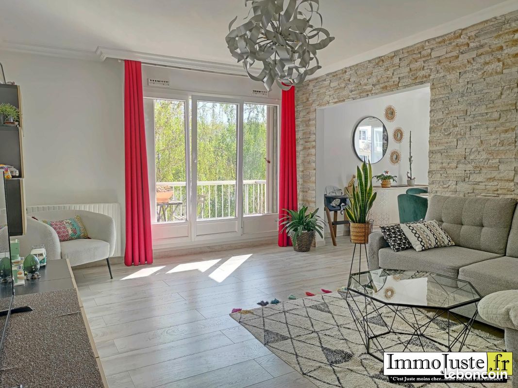 Appartement 5 pièces 96 m² · à Magny-les-Hameaux · 96 m² · 230 000 €