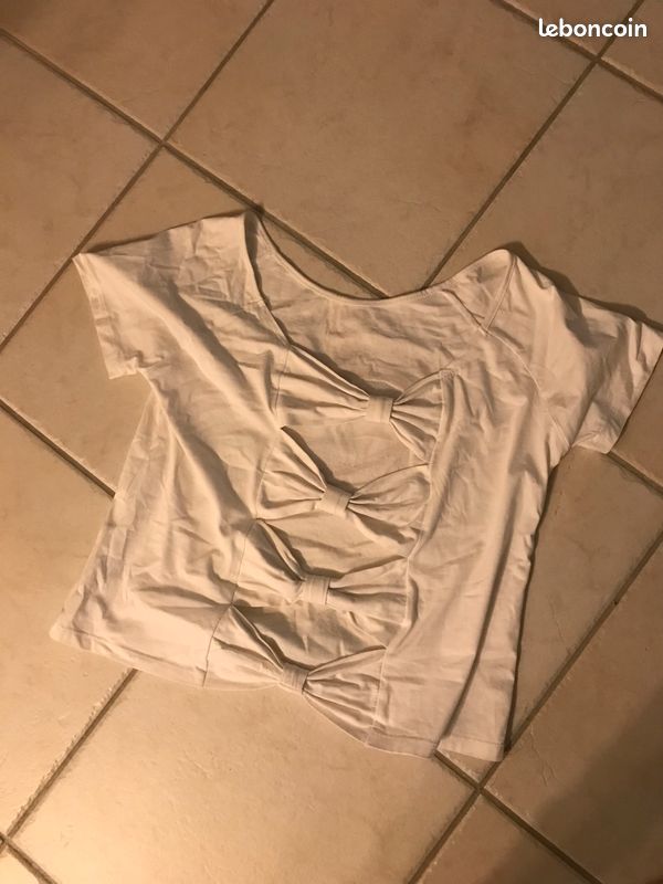 Tee-shirt avec motifs devant (image 2)