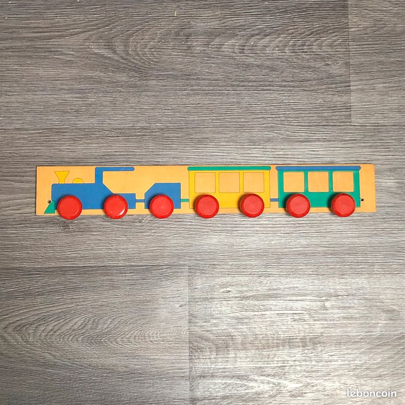 Porte manteau enfant train (image 1)