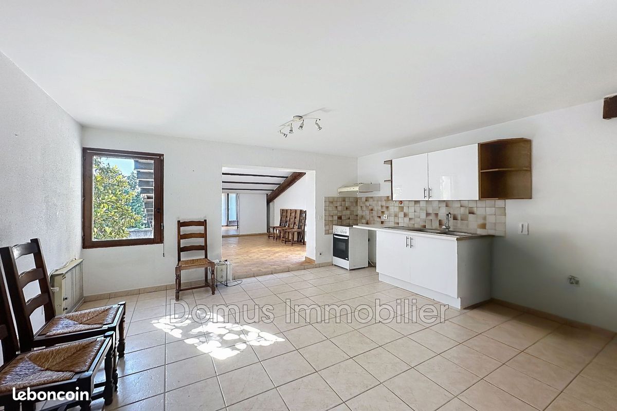 Appartement 3 pièces 66 m² · à Châteauneuf-de-Gadagne · 66 m² · 161 000 €